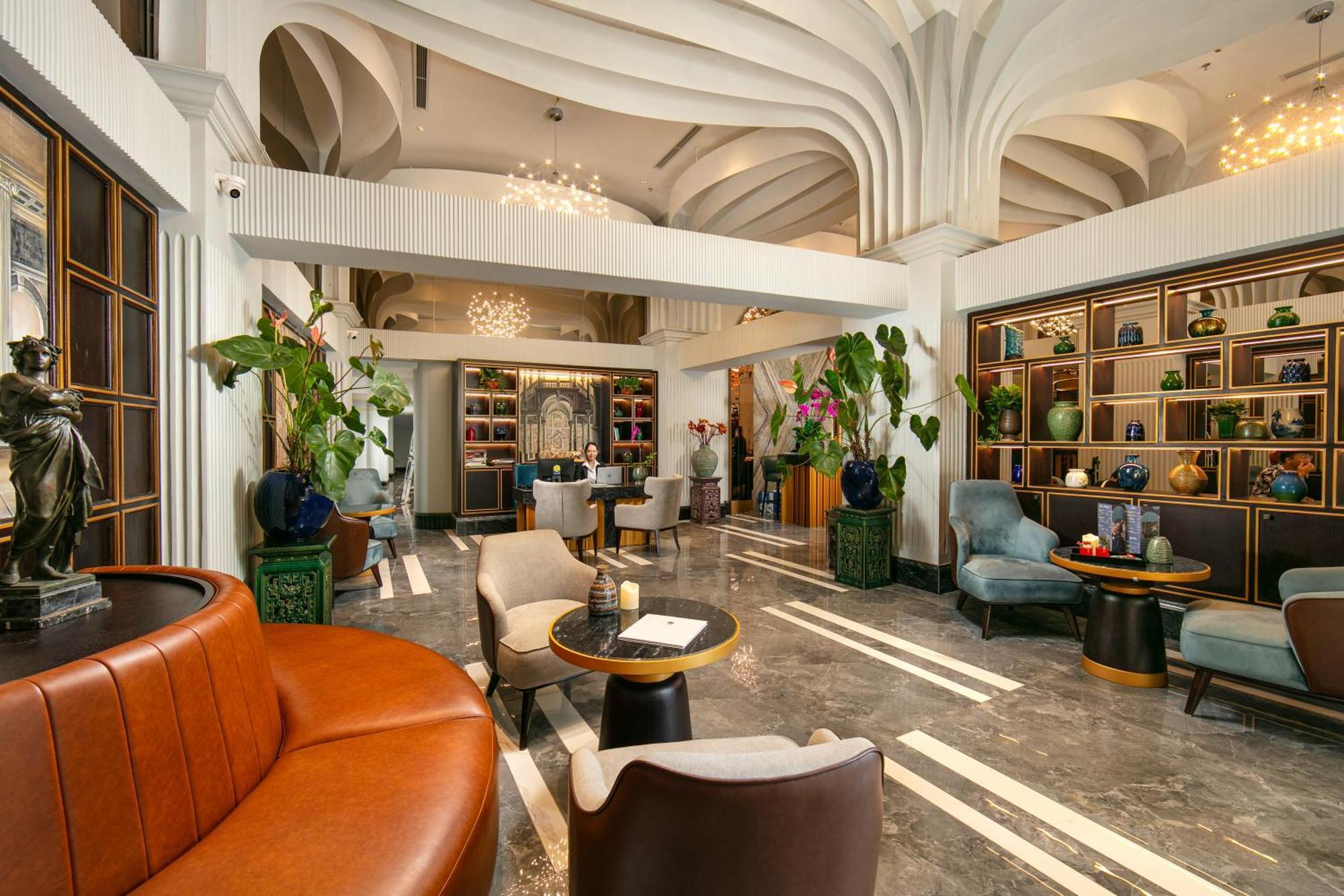 May De Ville Lakeside Hotel Hanoi Exterior photo The lobby of the hotel