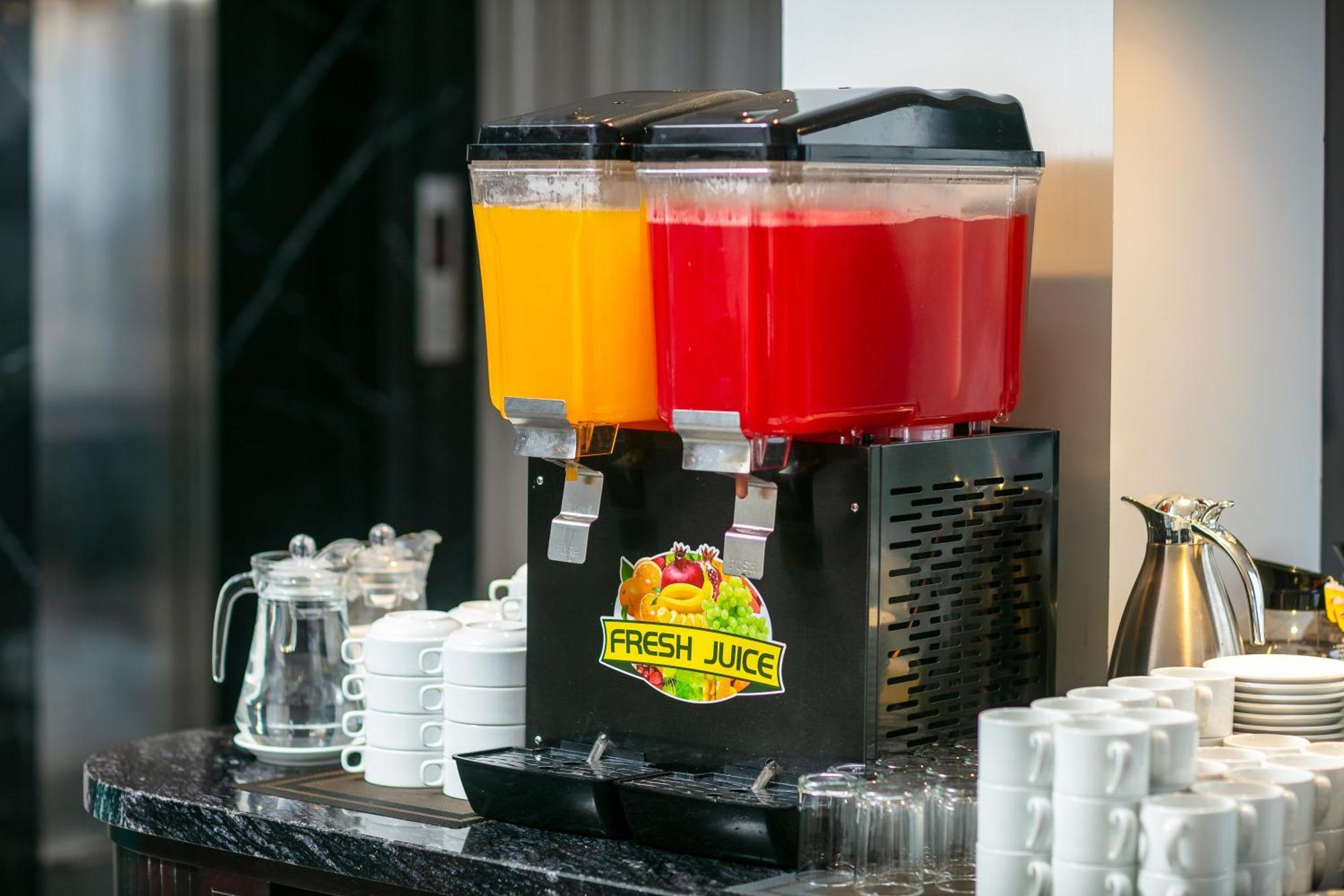 May De Ville Lakeside Hotel Hanoi Exterior photo A juice dispenser